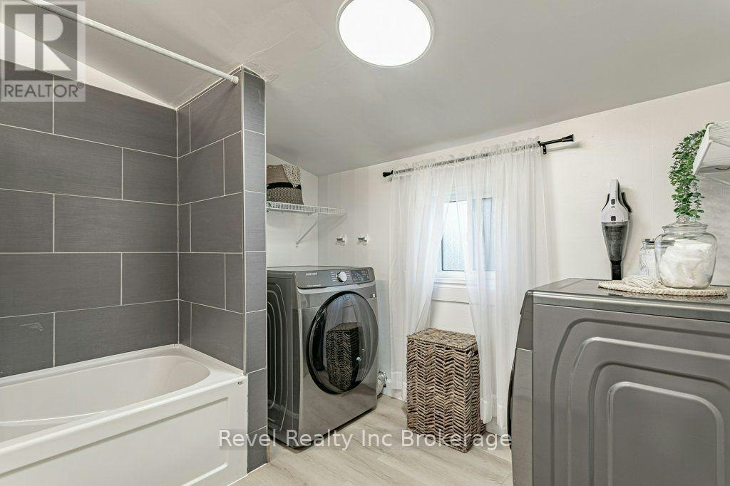 17 Dover Street, Woodstock, ON, N4S 3L7 - 18