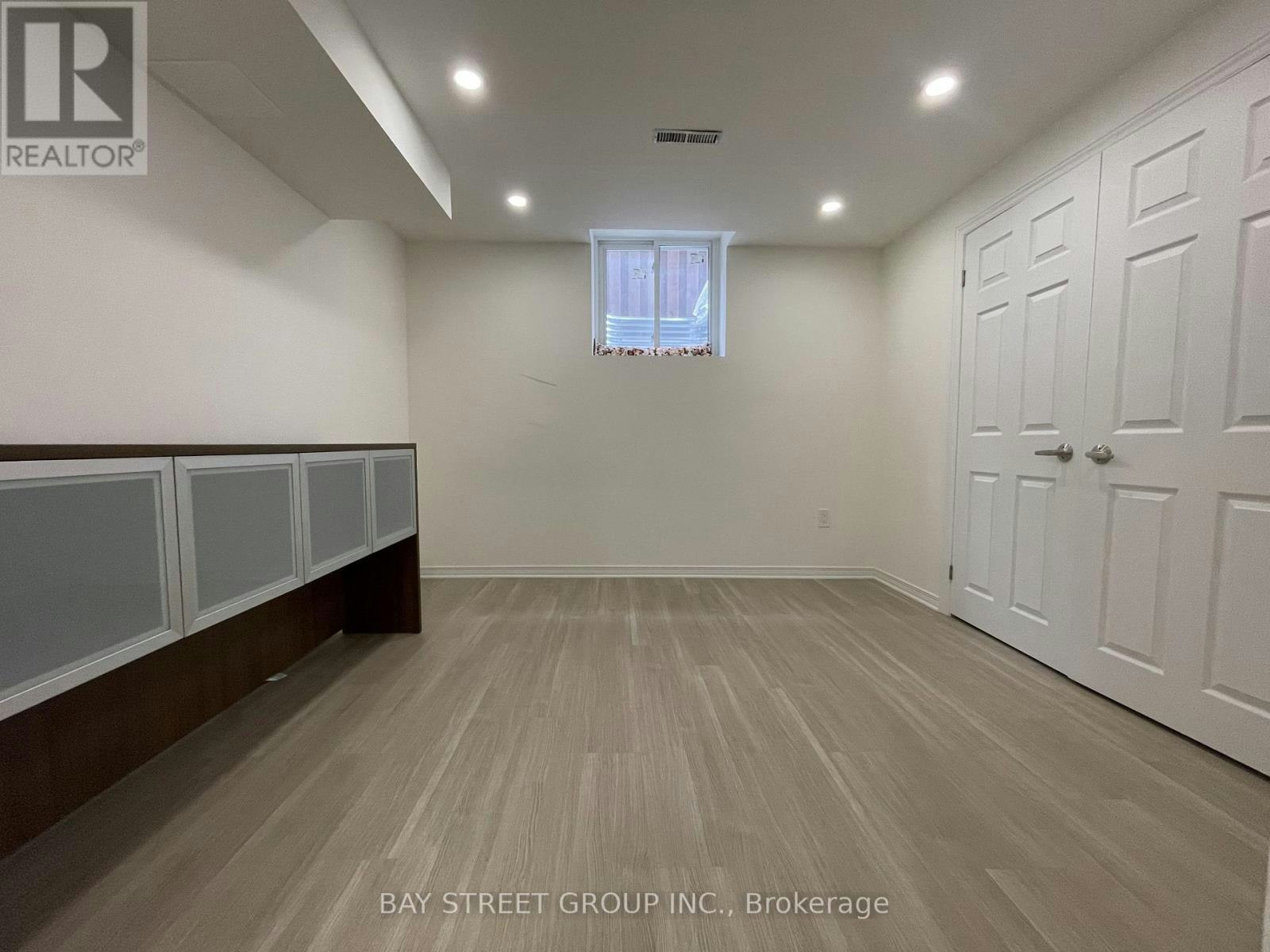 1 Tralee (Lower Street, Brampton, ON, L6Z 2X4 - 9