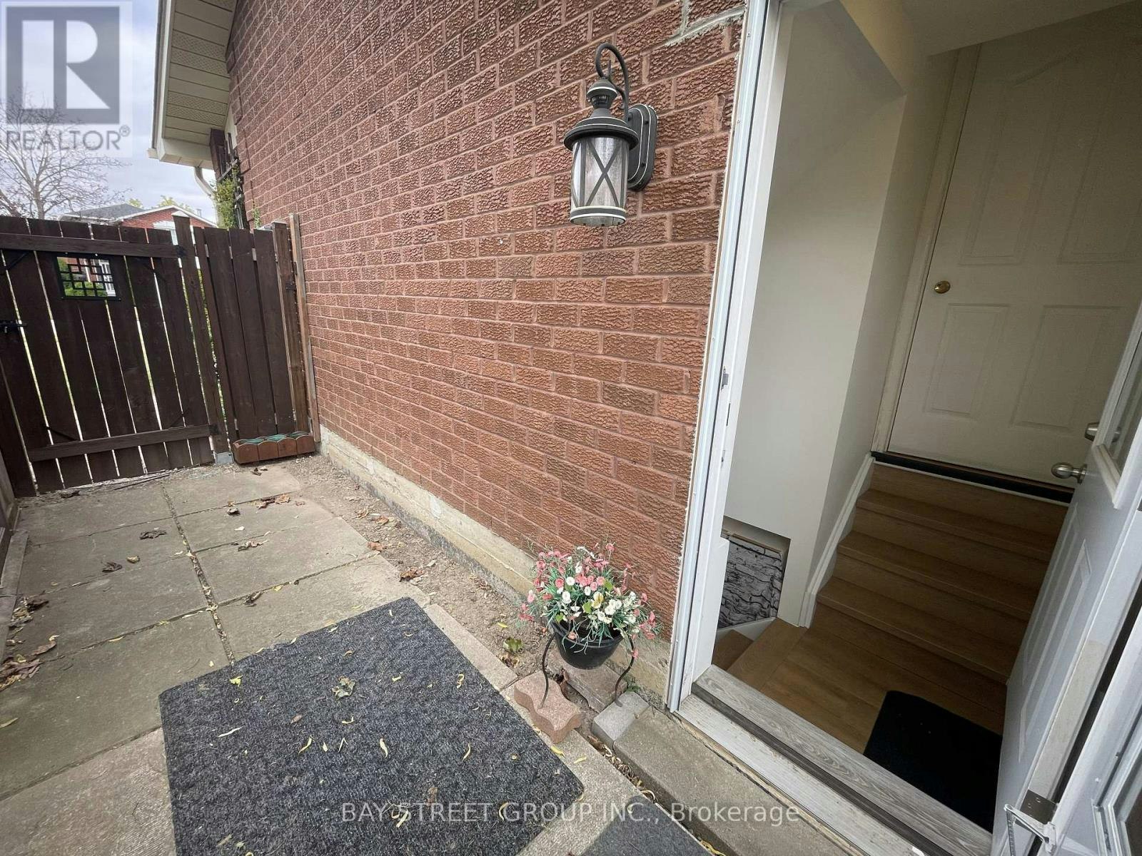 1 Tralee (Lower Street, Brampton, ON, L6Z 2X4 - 5