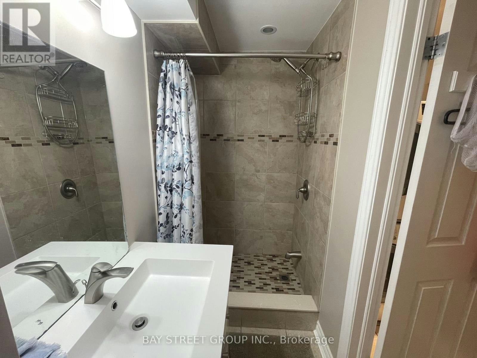 1 Tralee (Lower Street, Brampton, ON, L6Z 2X4 - 13