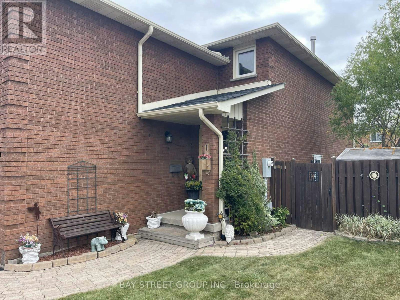 1 Tralee (Lower Street, Brampton, ON, L6Z 2X4 - 8