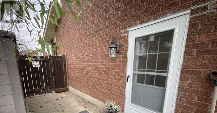 1 Tralee (Lower Street, Brampton, ON, L6Z 2X4 - 3
