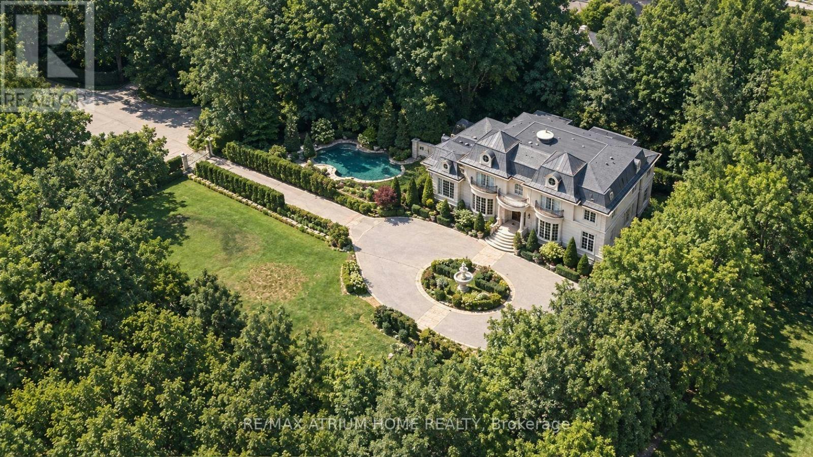 9 Legacy Court, Toronto, ON, M2L 2Y7