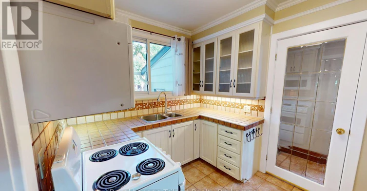 614 Ingersoll Avenue, Woodstock, ON, N4S 4Y2 - 5