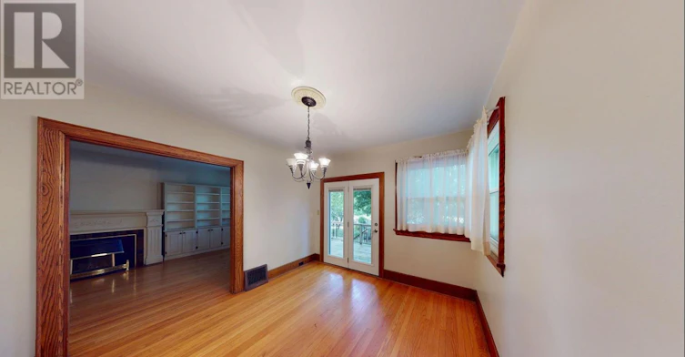 614 Ingersoll Avenue, Woodstock, ON, N4S 4Y2 - 4