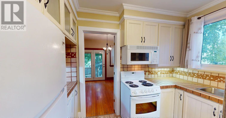 614 Ingersoll Avenue, Woodstock, ON, N4S 4Y2 - 6