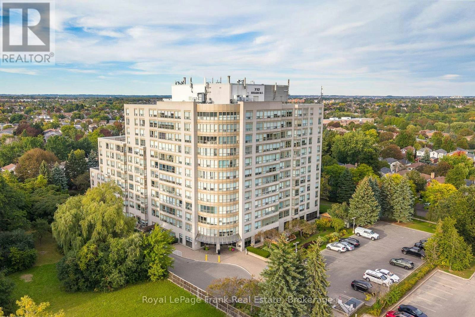 602-712 Rossland Road E, Whitby, ON, L1N 9E8