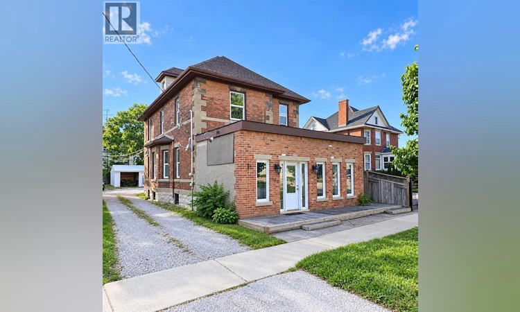 169 Christina Street South