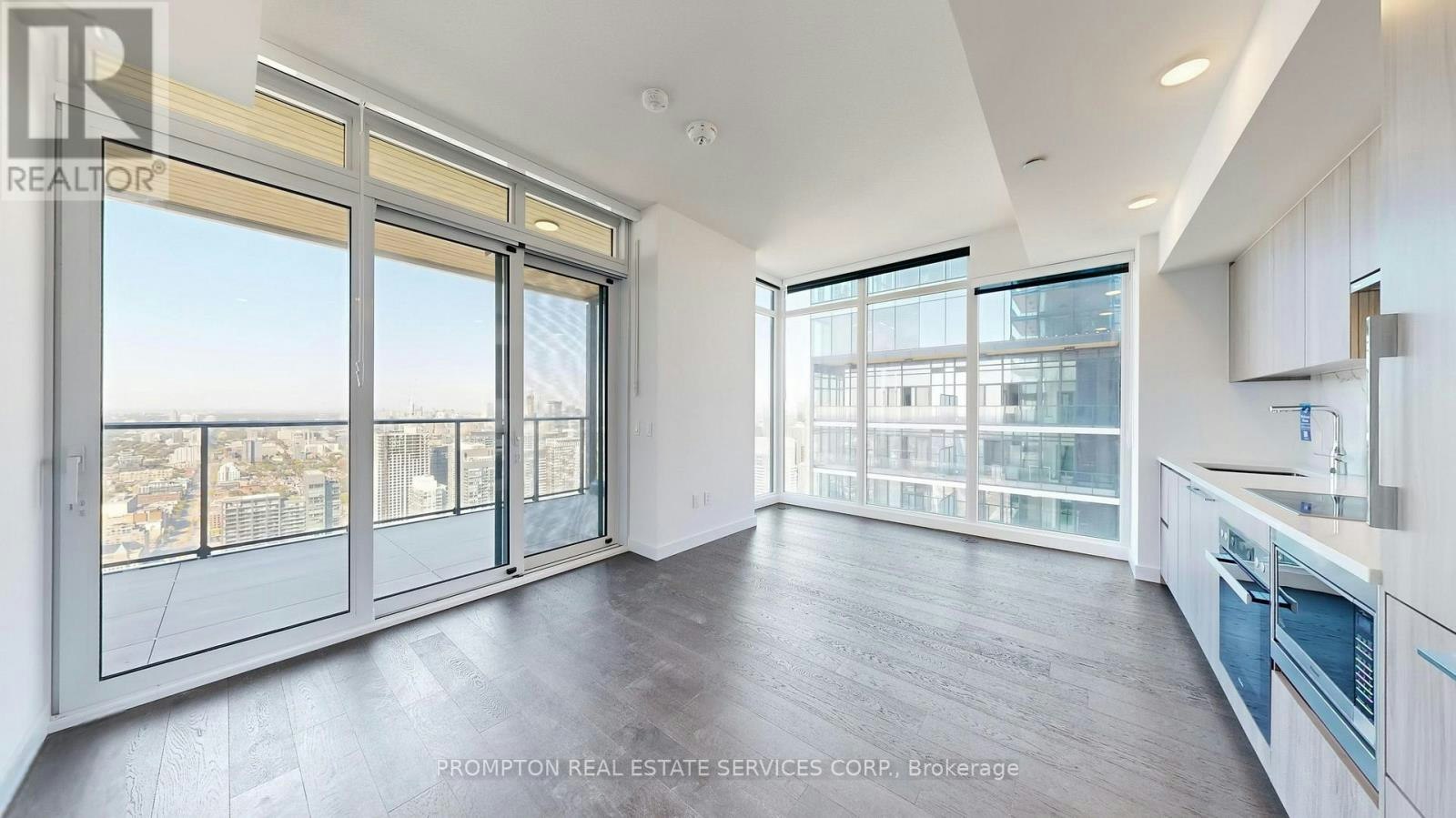 7003-3 Concord Cityplace Way, Toronto, ON, M5V 0X4 - 3