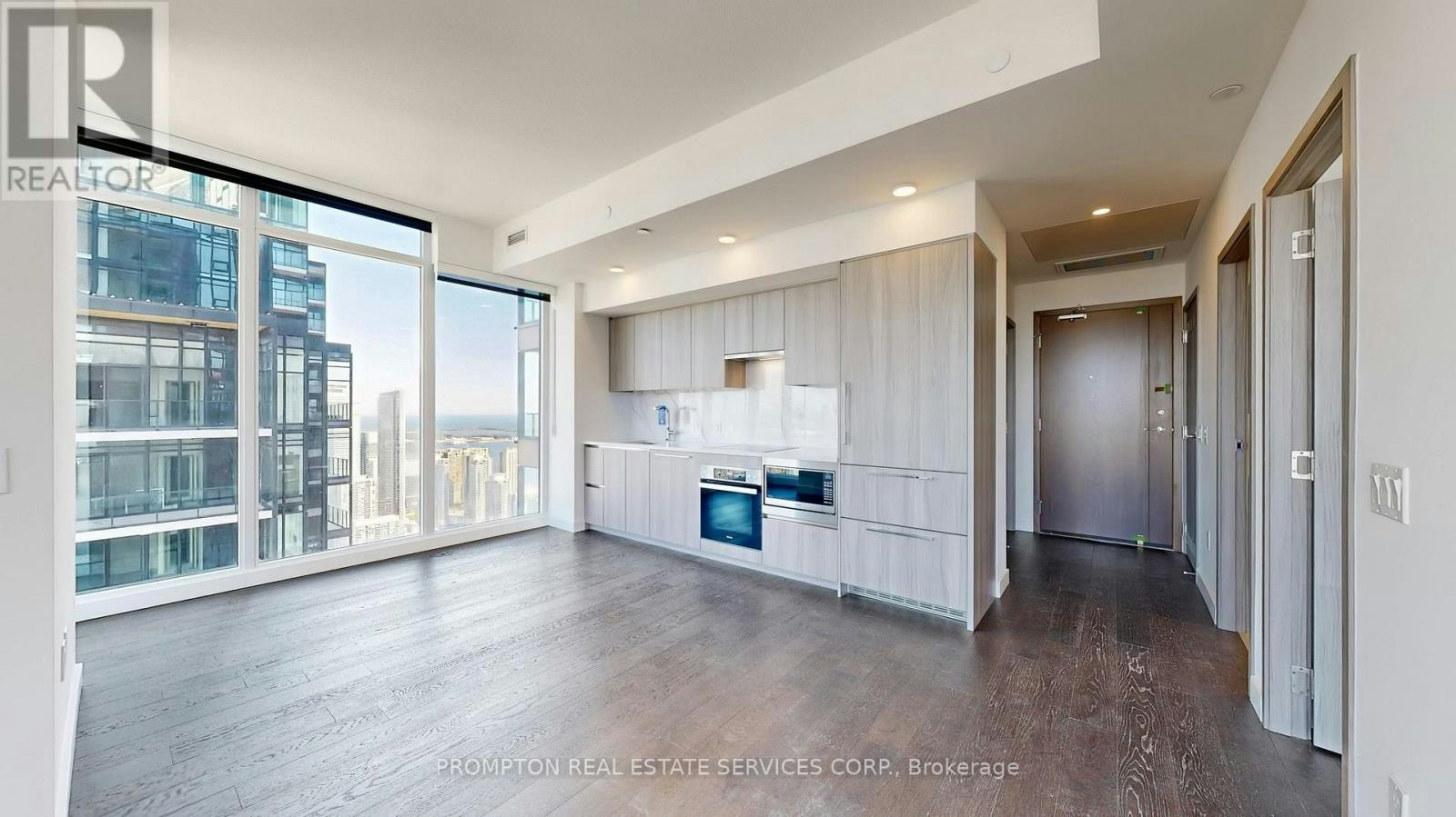 7003-3 Concord Cityplace Way, Toronto, ON, M5V 0X4 - 2
