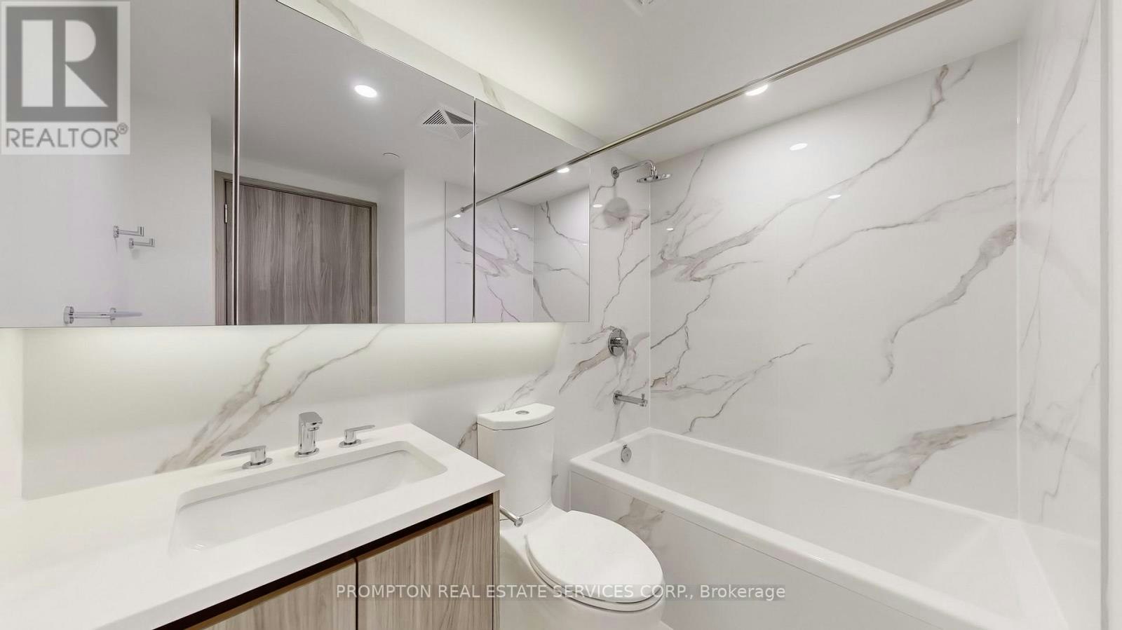 7003-3 Concord Cityplace Way, Toronto, ON, M5V 0X4 - 13