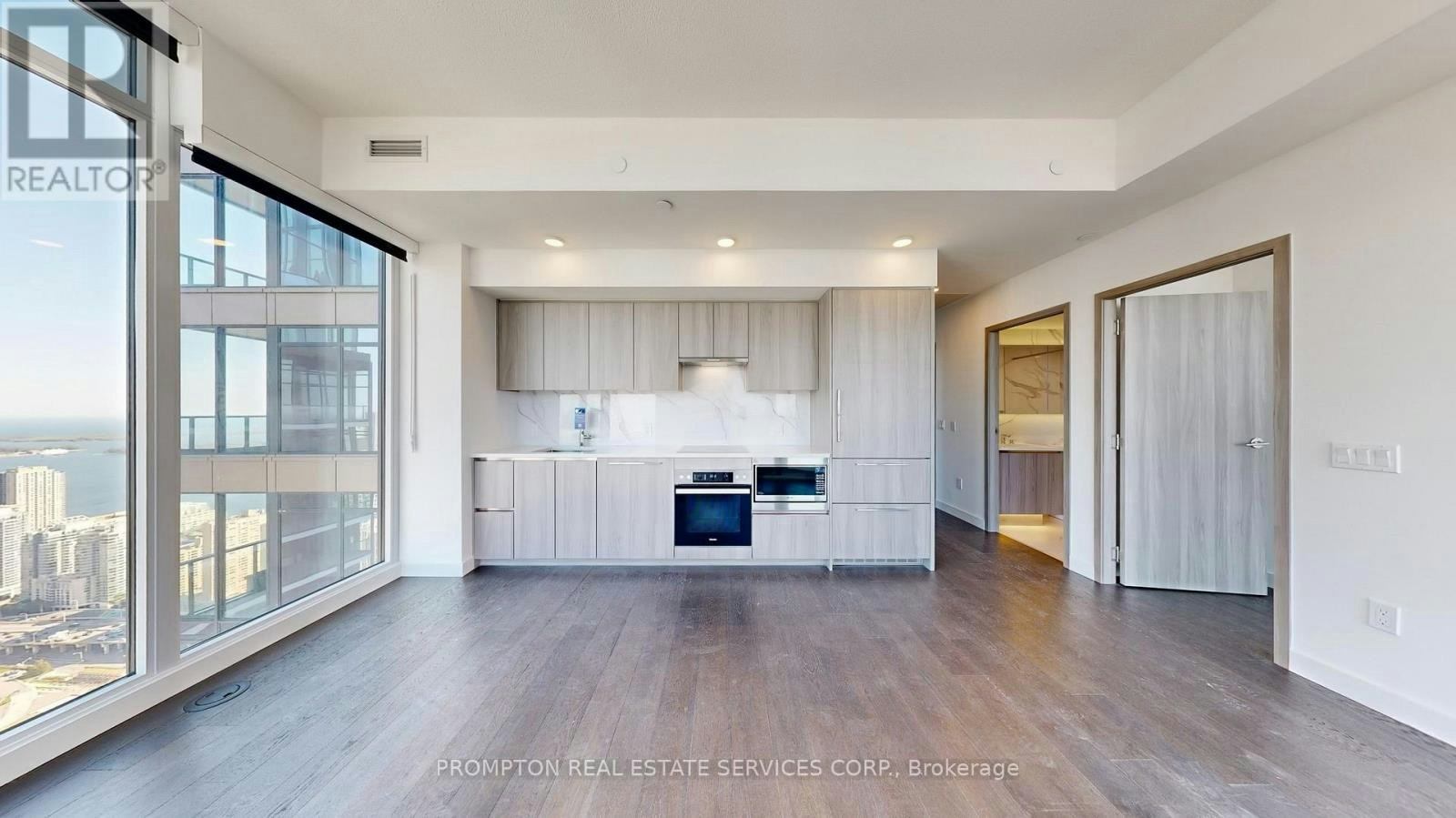 7003-3 Concord Cityplace Way, Toronto, ON, M5V 0X4 - 4