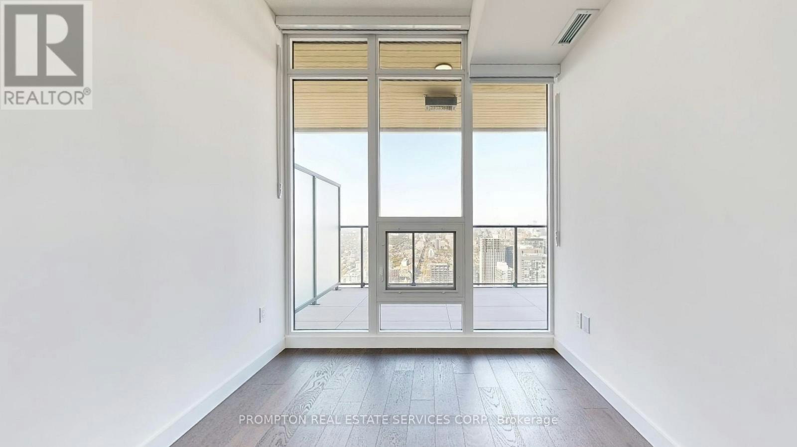 7003-3 Concord Cityplace Way, Toronto, ON, M5V 0X4 - 17