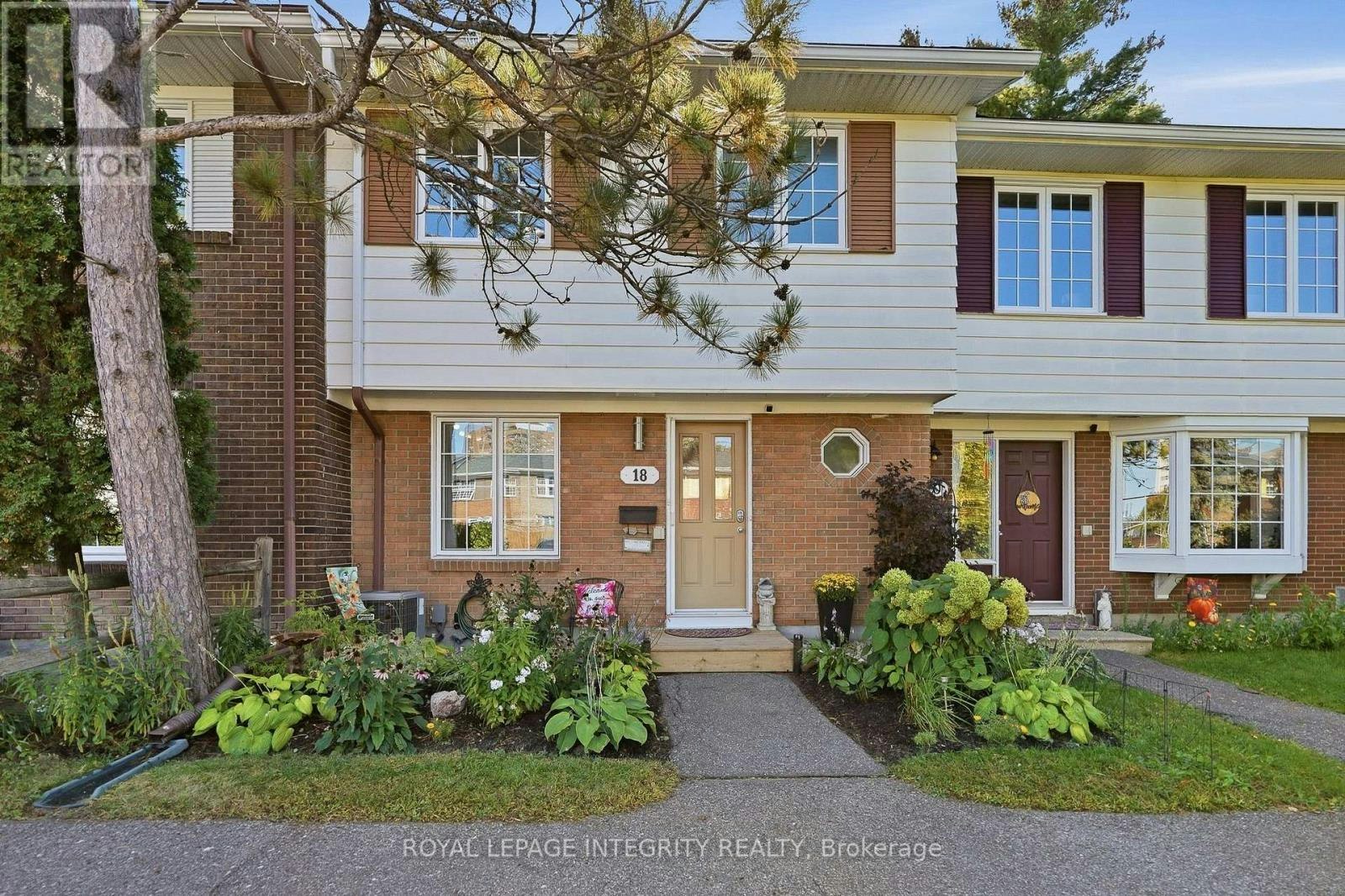 18-18 Greenbank Road S, Ottawa, ON, K2H 5T9