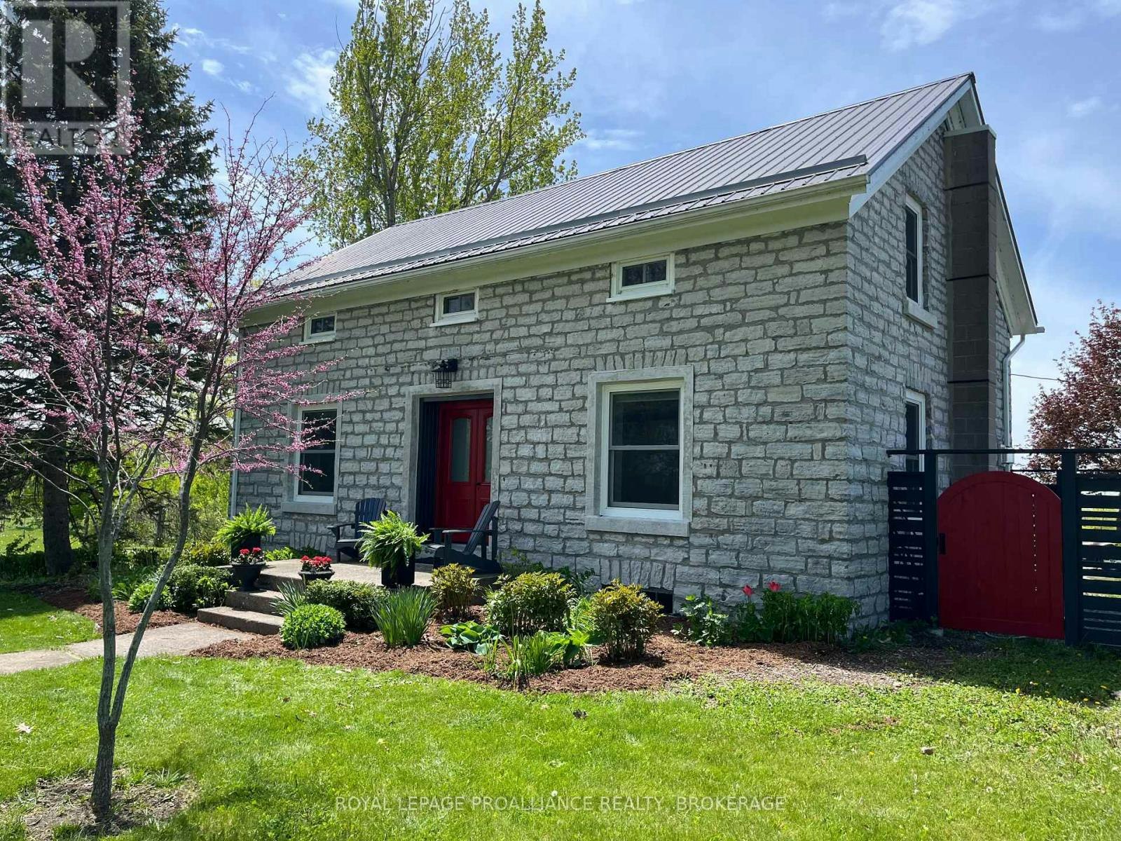 15 14th Line Road, Howe Island, ON, K0H 2Y0