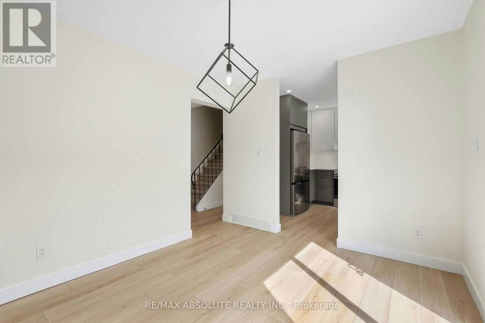 286 Mockingbird Drive, Ottawa, ON, K1E 2A5 - 8