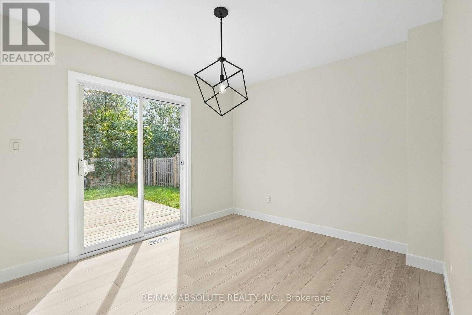 286 Mockingbird Drive, Ottawa, ON, K1E 2A5 - 9