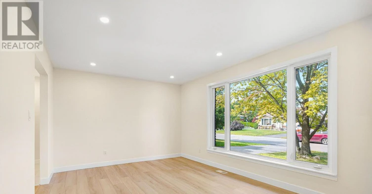 286 Mockingbird Drive, Ottawa, ON, K1E 2A5 - 12