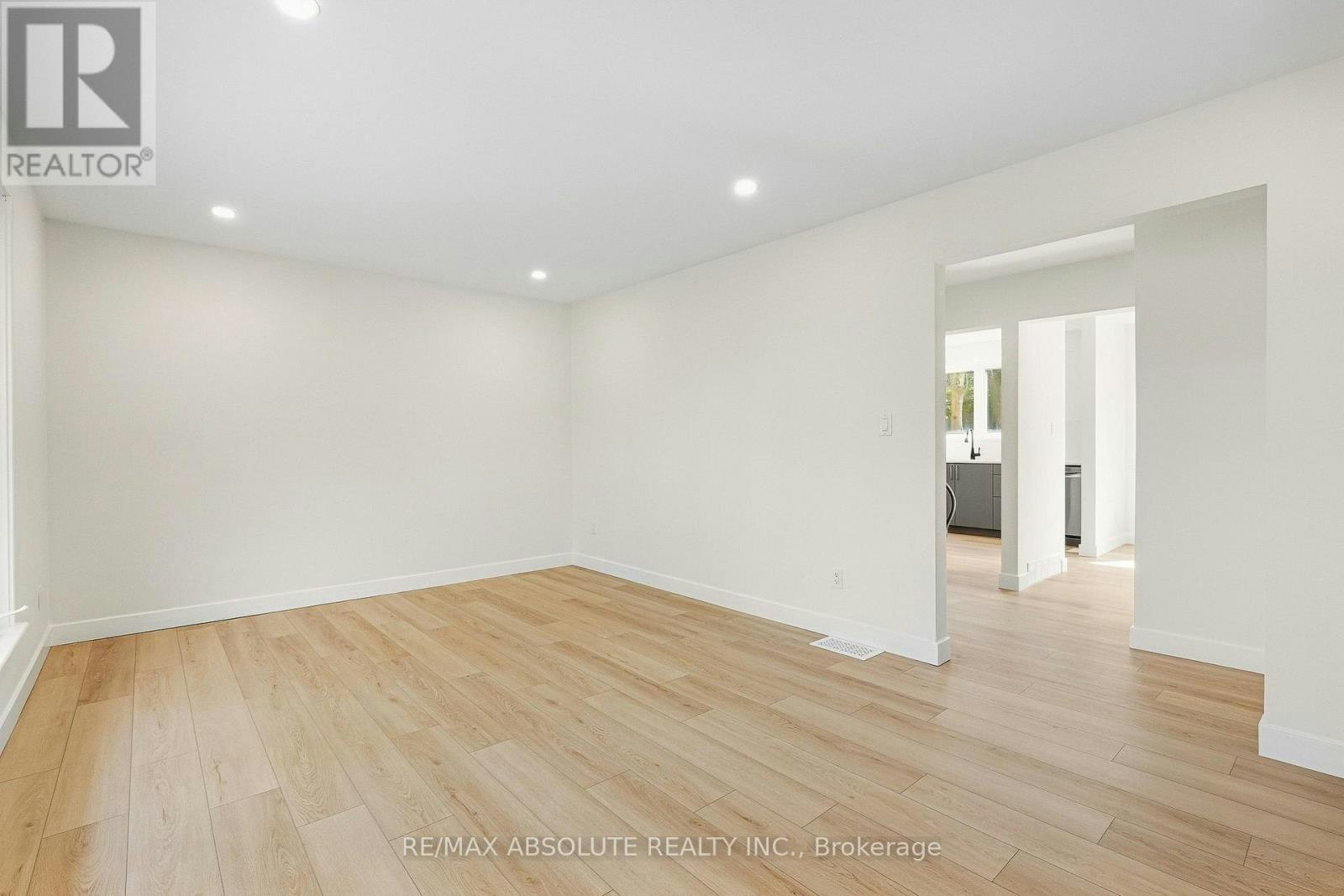 286 Mockingbird Drive, Ottawa, ON, K1E 2A5 - 10