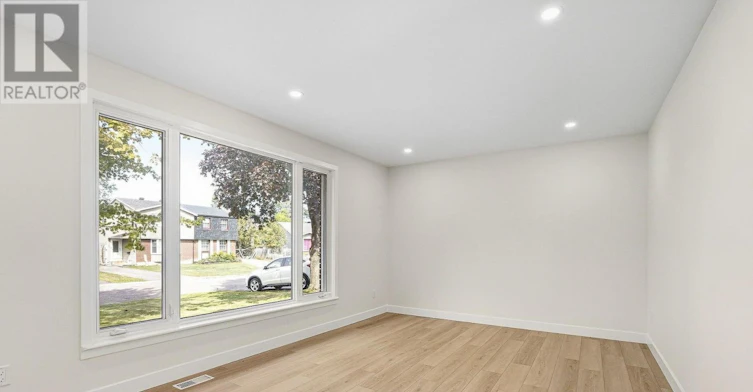 286 Mockingbird Drive, Ottawa, ON, K1E 2A5 - 11