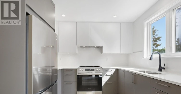286 Mockingbird Drive, Ottawa, ON, K1E 2A5 - 3