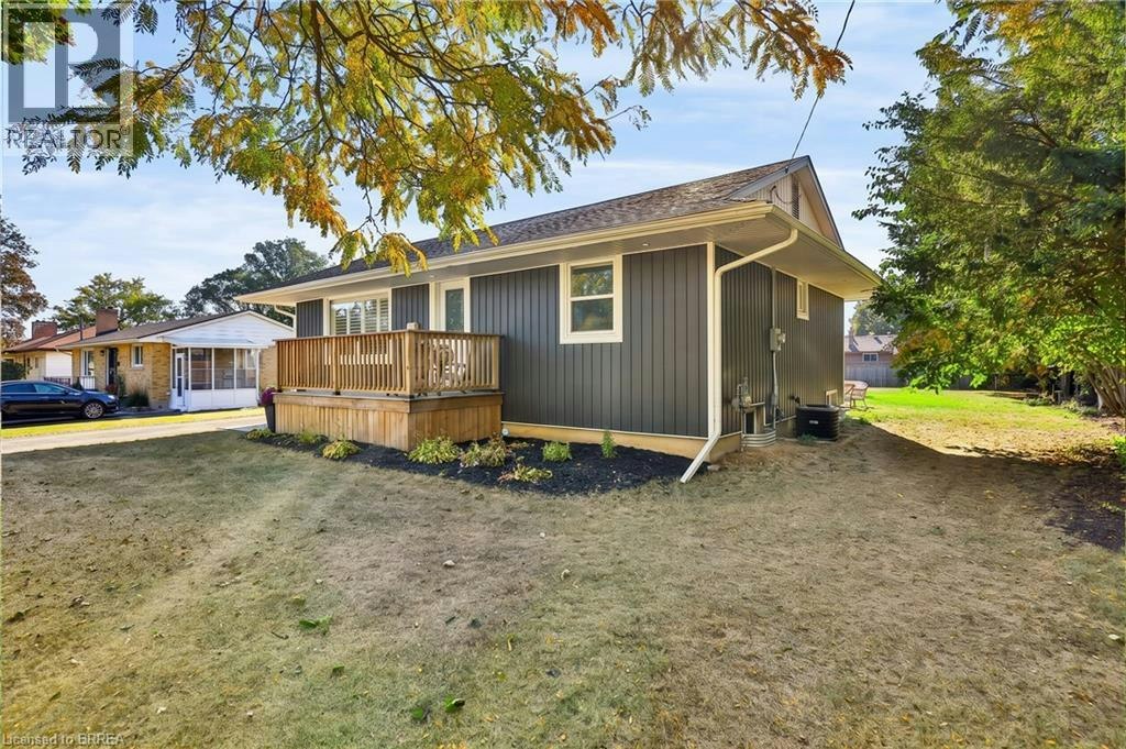 30 Janet Street, Brantford, ON, N3R 3G6