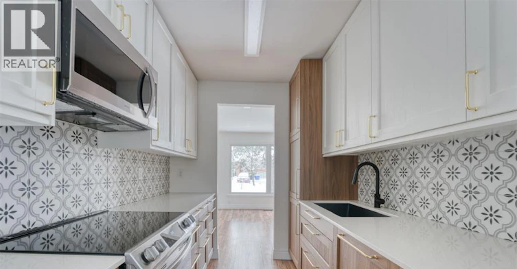 5511 Empress Street, Windsor, ON, N8T 3B2 - 4
