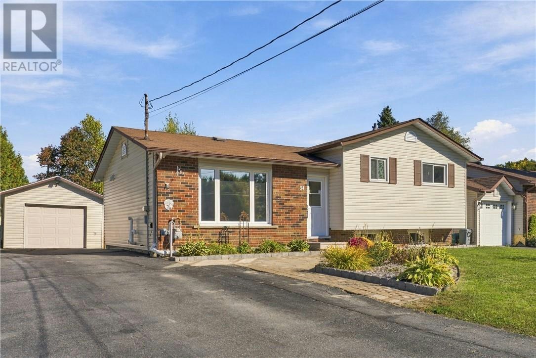 34 St Isidore, Greater Sudbury, ON, P3P 1K4