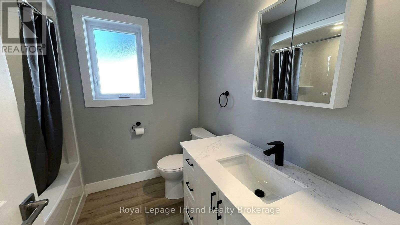 1-695 Hayball Street, Woodstock, ON, N4S 4Z5 - 4