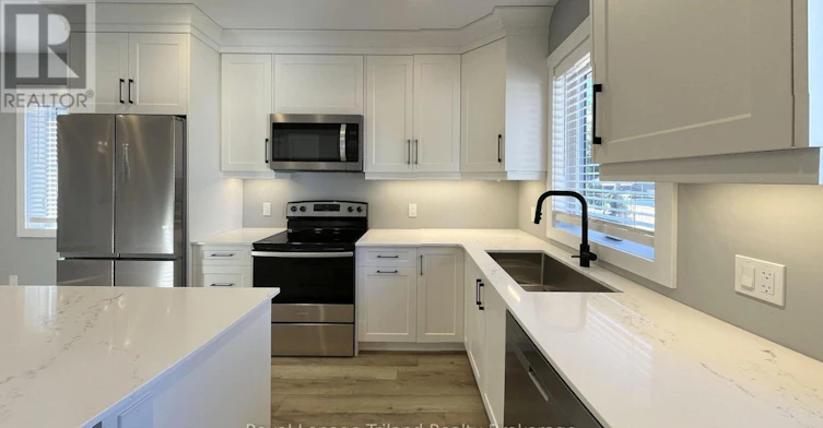1-695 Hayball Street, Woodstock, ON, N4S 4Z5 - 2