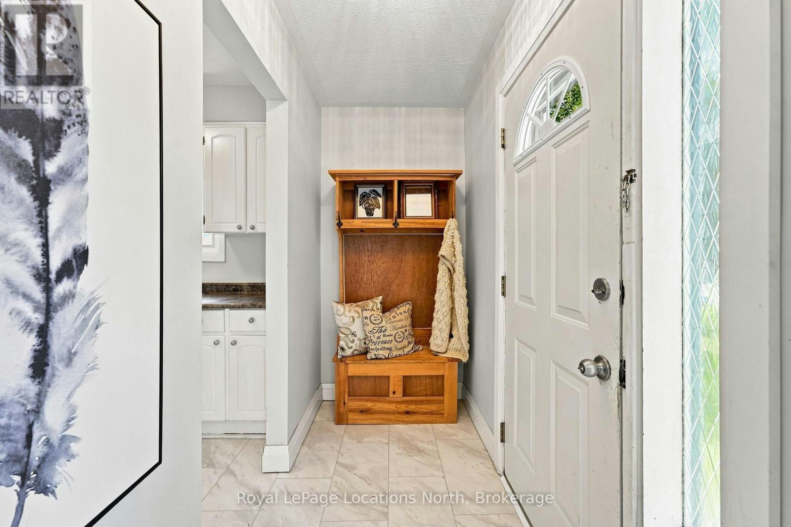 32 Courtice Crescent, Collingwood, ON, L9Y 4G1 - 2