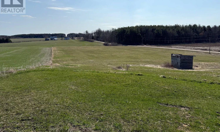 66 Concession 8 Road E