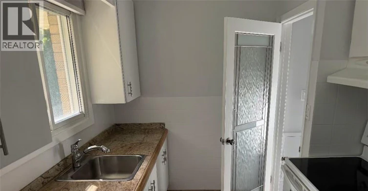 Upper-23 Elkington Drive, Kitchener, ON, N2B 1S1 - 7