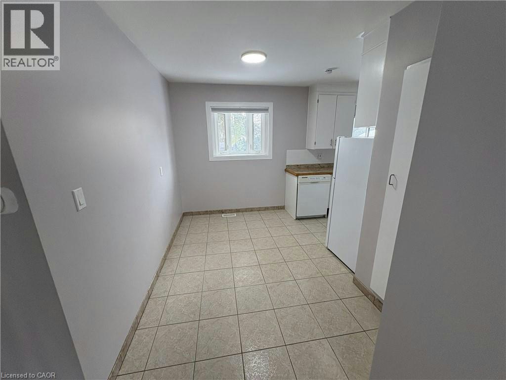 Upper-23 Elkington Drive, Kitchener, ON, N2B 1S1 - 10