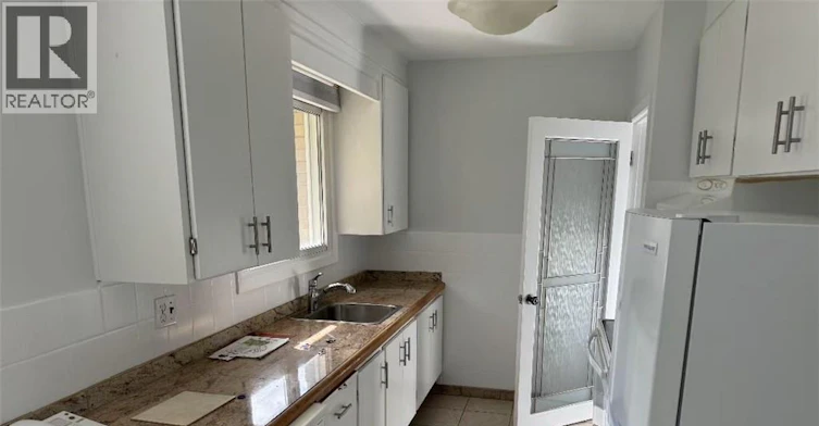 Upper-23 Elkington Drive, Kitchener, ON, N2B 1S1 - 6