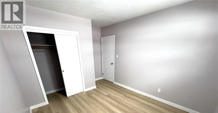 Upper-23 Elkington Drive, Kitchener, ON, N2B 1S1 - 19
