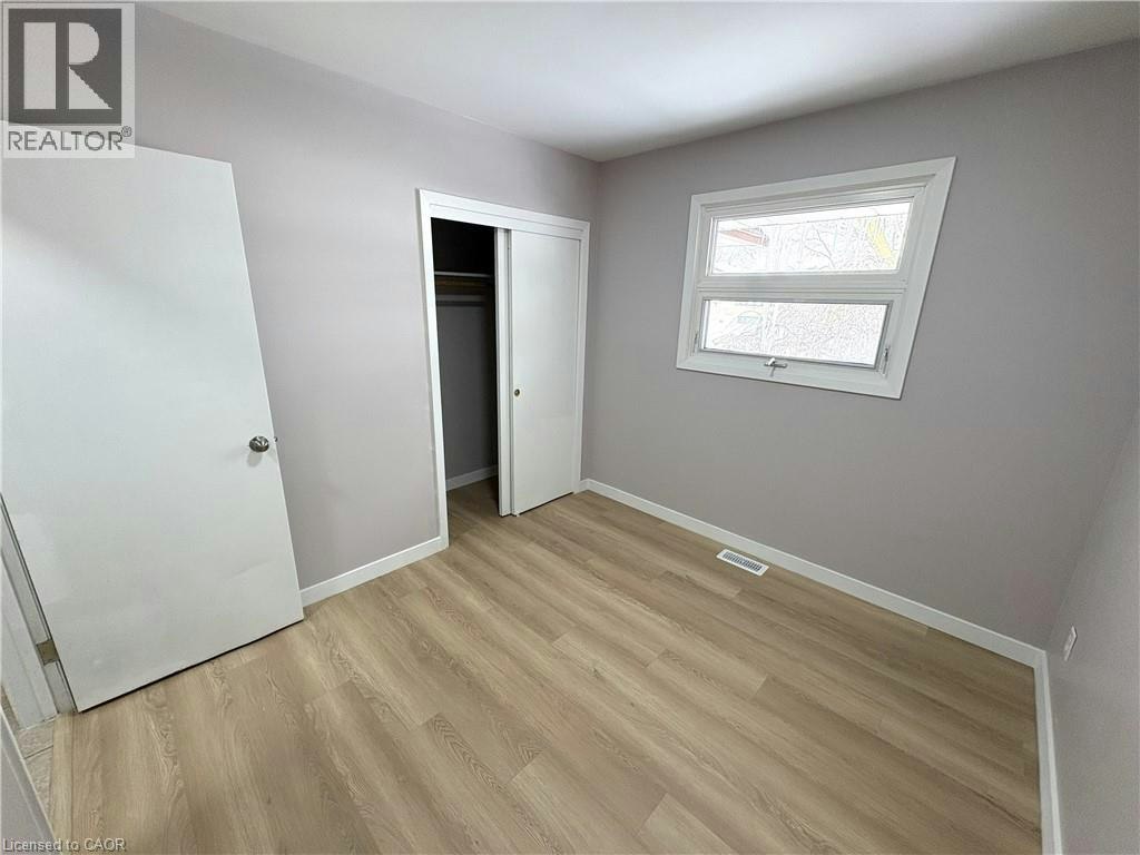 Upper-23 Elkington Drive, Kitchener, ON, N2B 1S1 - 13