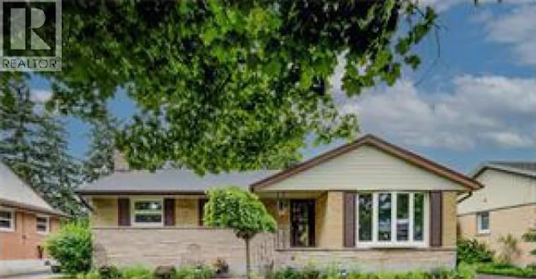 Upper-23 Elkington Drive, Kitchener, ON, N2B 1S1