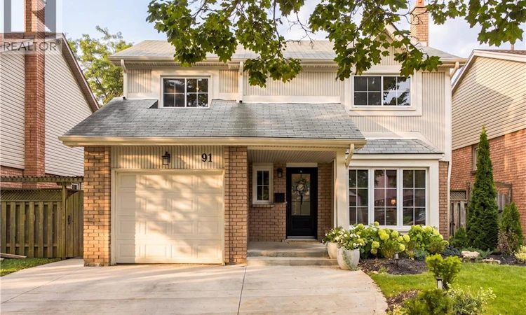 91 Angela Crescent