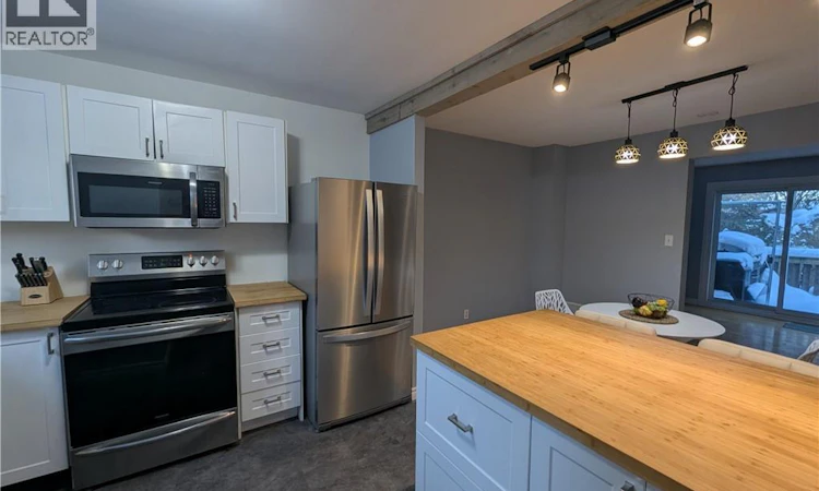32-1440 Garth Street