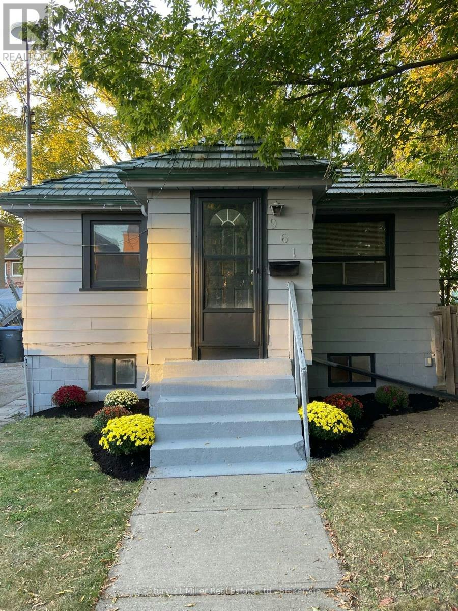 961 Ninth Street, Mississauga, ON, L5E 1S2
