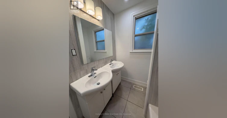 961 Ninth Street, Mississauga, ON, L5E 1S2 - 9