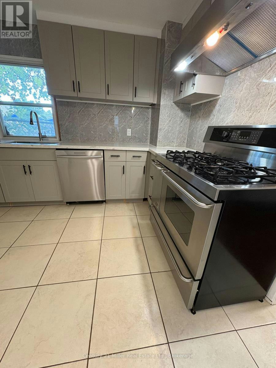 961 Ninth Street, Mississauga, ON, L5E 1S2 - 4