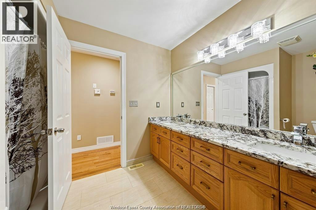 1081 Monarch Meadows Drive, Lakeshore, ON, N0R 1A0 - 14