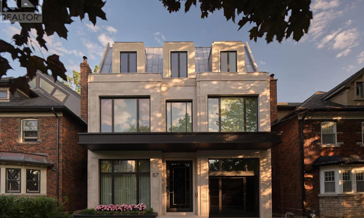 87 College View Avenue