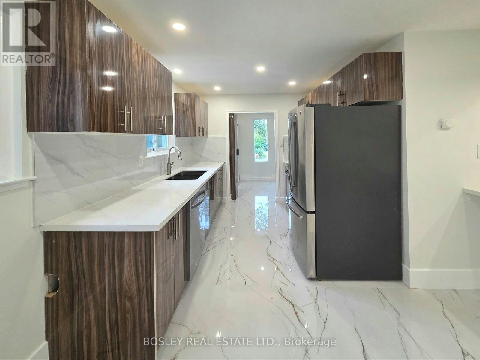 MAIN-714 Lublin Avenue, Pickering, ON, L1W 1Z2 - 3