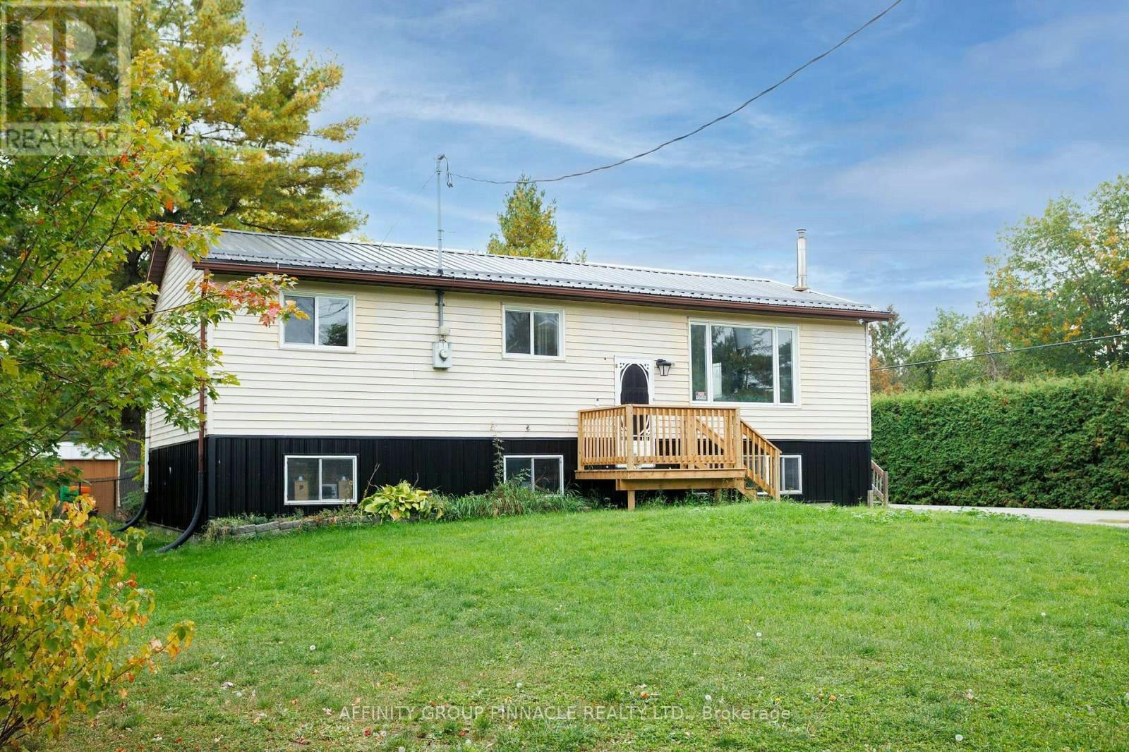 24 Oakwood Drive, Kawartha Lakes, ON, K0M 1N0