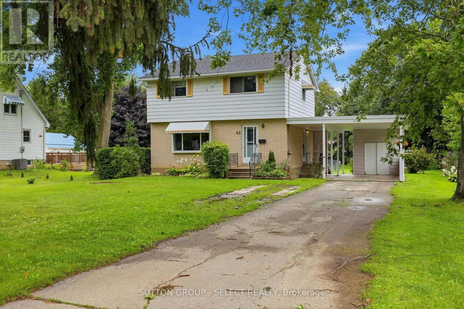 44 Edgeware Road SOUTH, St. Thomas, ON, N5P 2H4