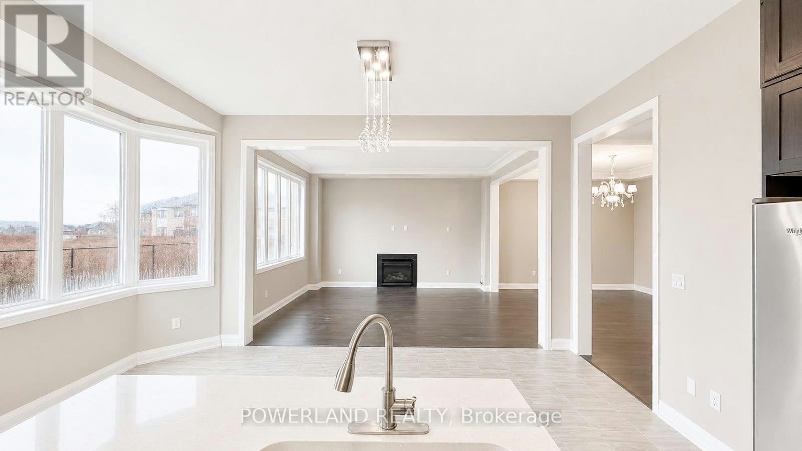 9 Cyprus Glen, East Gwillimbury, ON, L9N 0S9 - 11