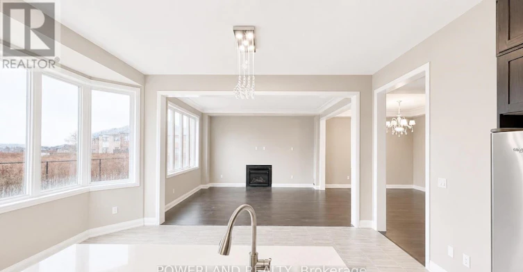 9 Cyprus Glen, East Gwillimbury, ON, L9N 0S9 - 11